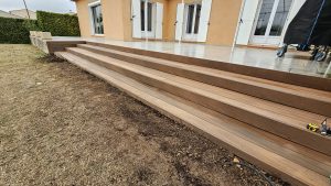 Terasse et marches en bois