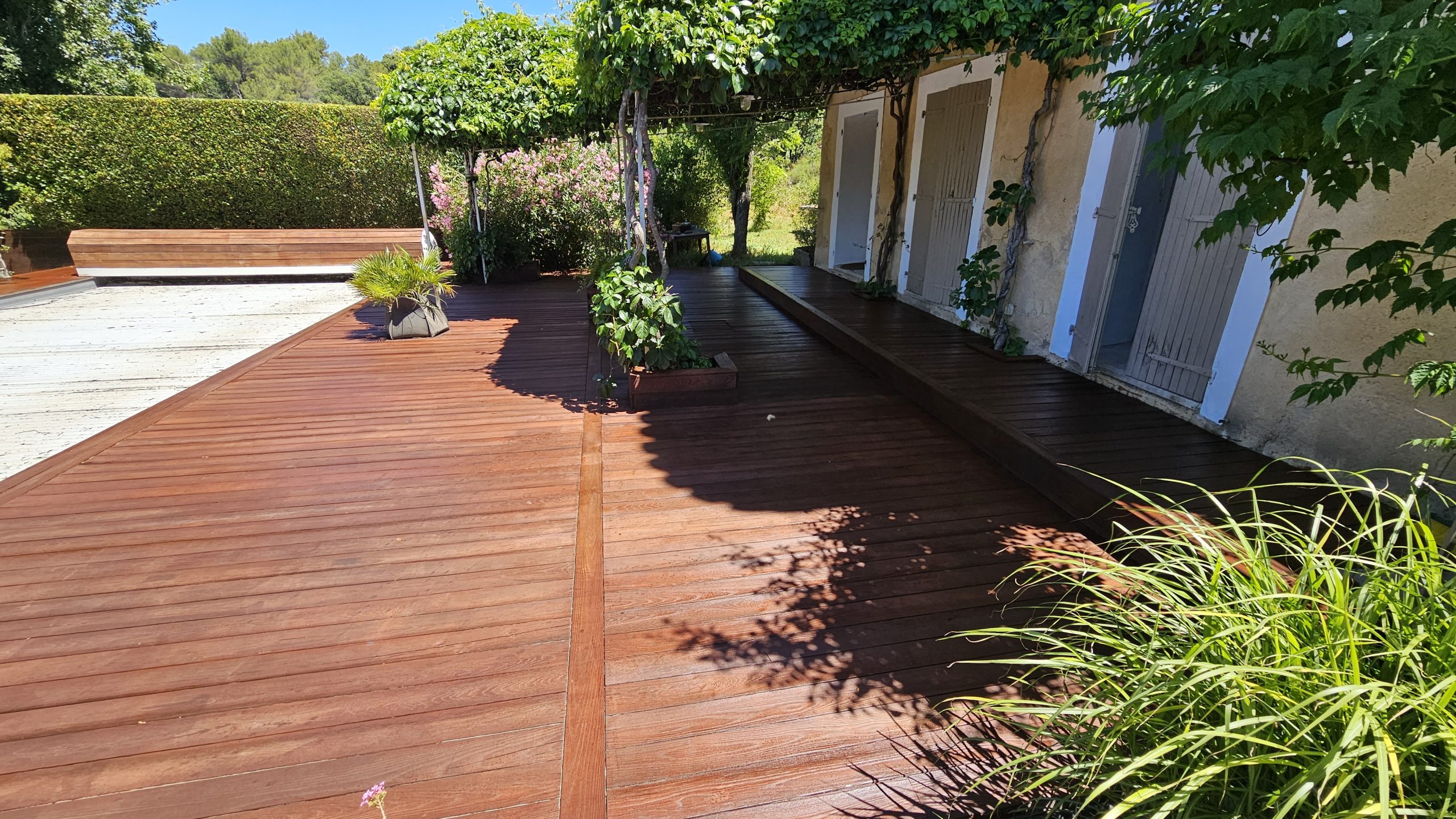 rénovation terrasse bois dégraisseur et saturateur effet exotique