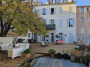 terrasse pin classe 4 de 170m2 sur Aix en Provence
