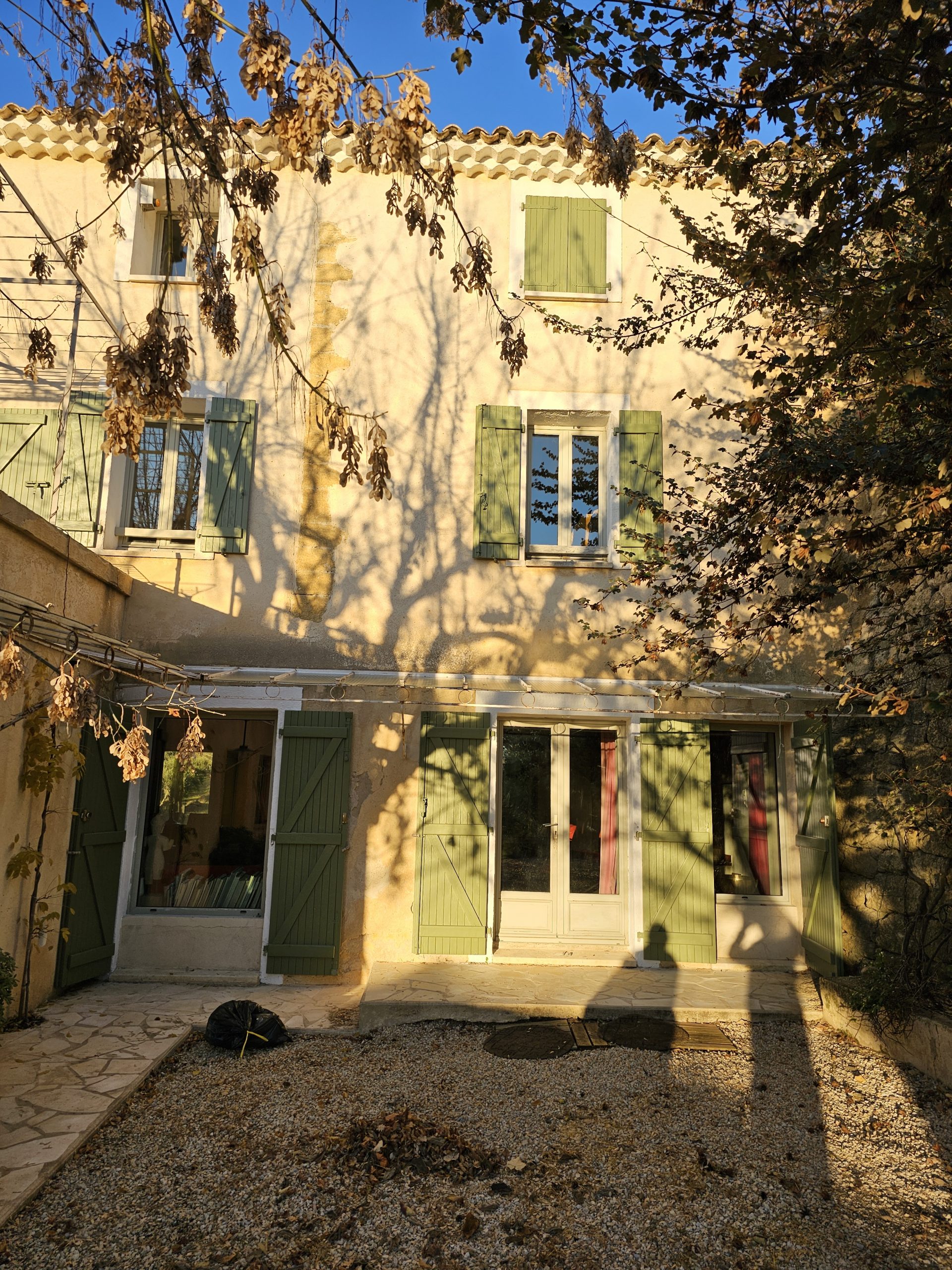 Rénovation des volets en pin et mise en peinture 